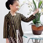 Model Kebaya Jawa Anak Perempuan